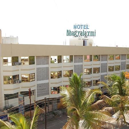 Hotel Bhagyalaxmi Sirdi Kültér fotó