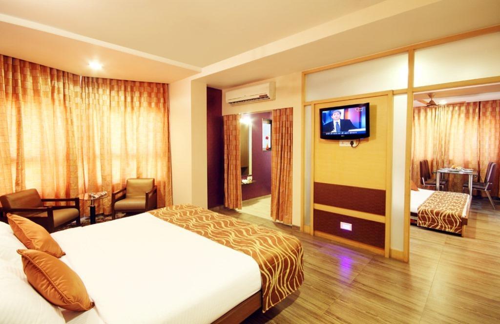 Hotel Bhagyalaxmi Sirdi Kültér fotó