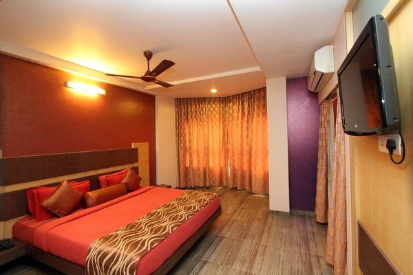 Hotel Bhagyalaxmi Sirdi Kültér fotó