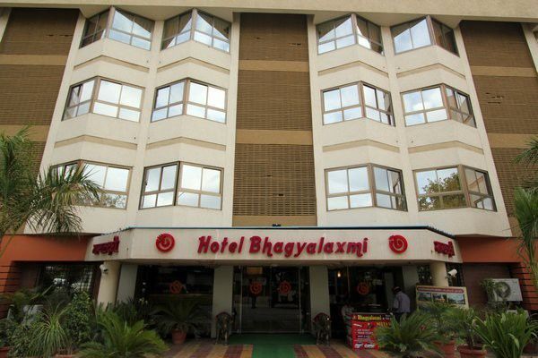 Hotel Bhagyalaxmi Sirdi Kültér fotó