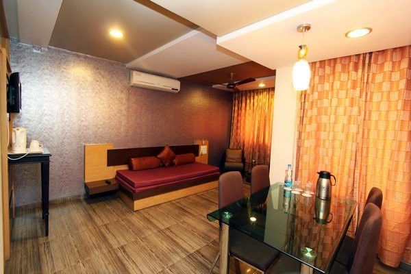 Hotel Bhagyalaxmi Sirdi Kültér fotó